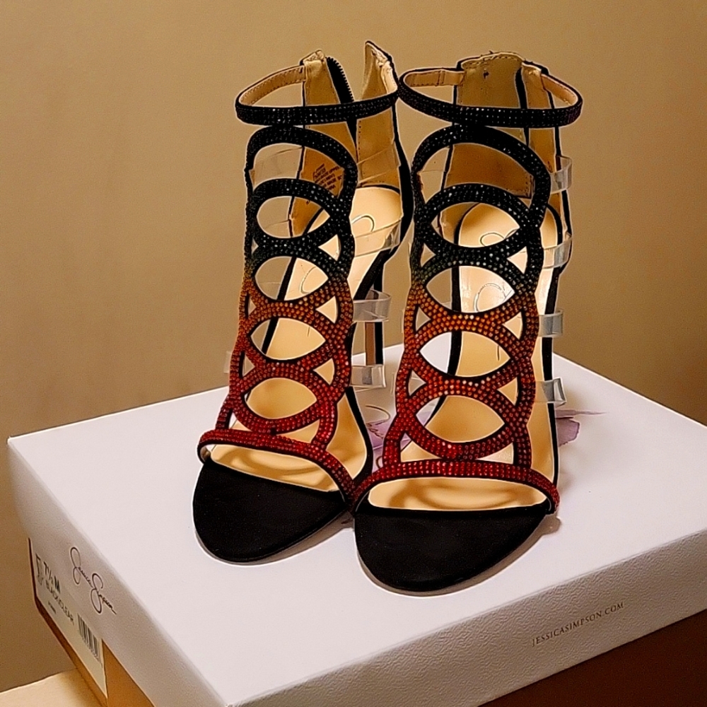 Jessica Simpson pumps